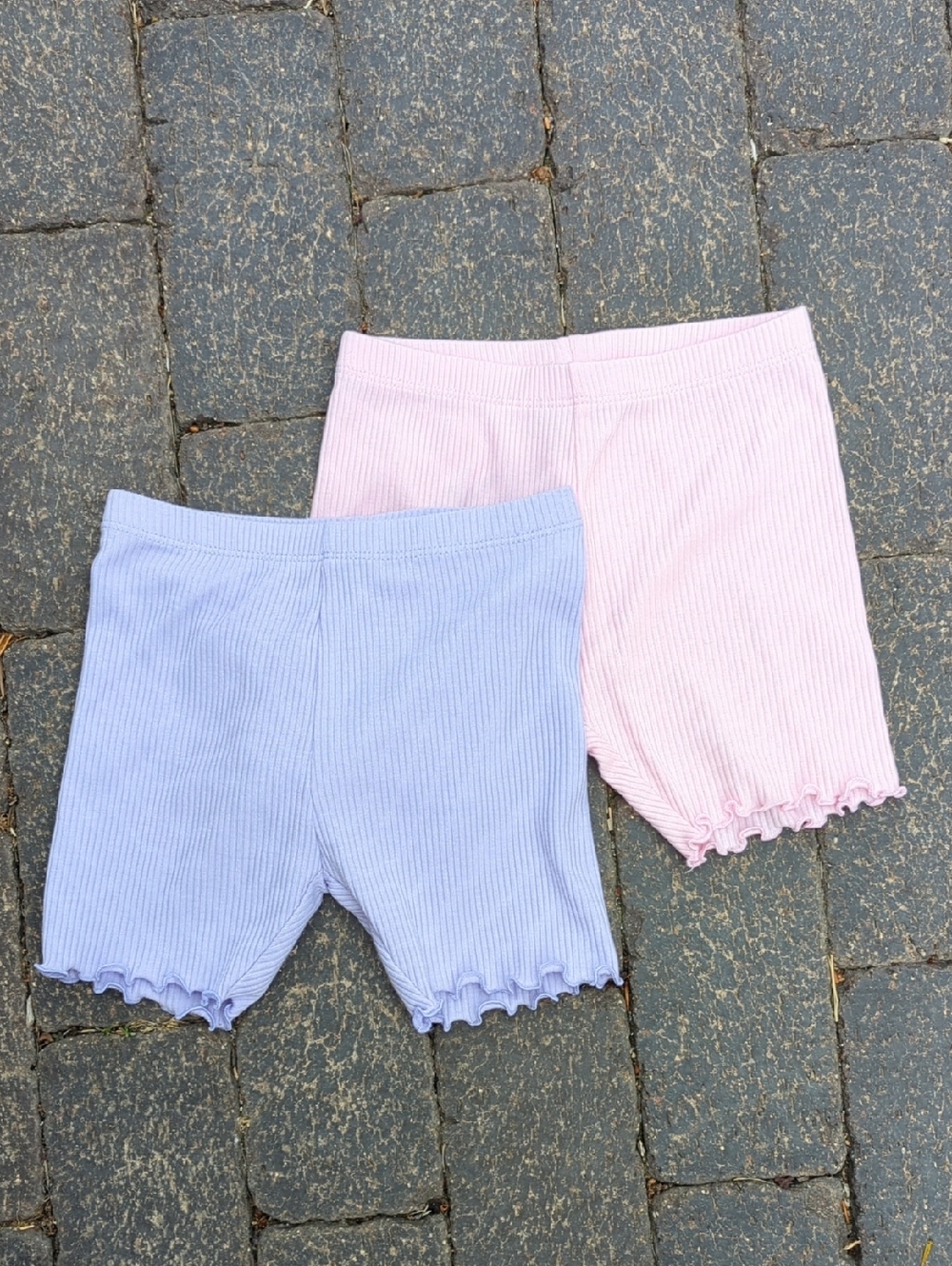 Pair of Ribbed Lettuce-Hem Biker Shorts, Old Navy, 4T